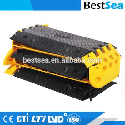 Rubber cable protector floor with 2 channel, flexible cable protector